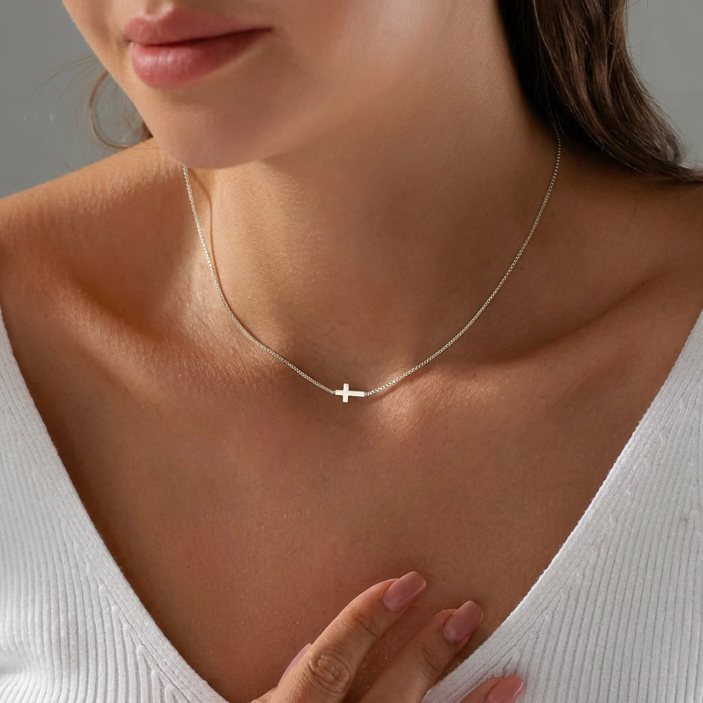 Linea Cross Necklace